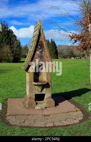 Viktorianischen Trinkbrunnen, Llandaff Fields, Cardiff, Wales. Stockfoto