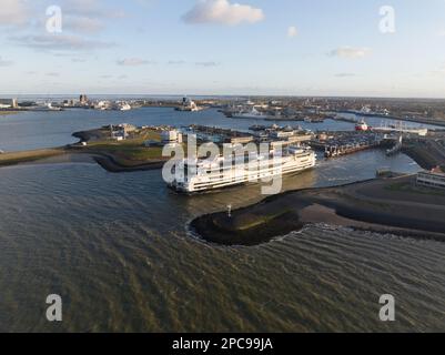 Amsterdam, 13. Februar 2023, Niederlande. Ein einzigartiges und unvergessliches Reiseerlebnis, das eine andere Perspektive auf Amsterdam und ITS bietet Stockfoto