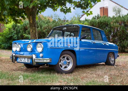 Lamorlaye, Frankreich - September 06 2020: Der Renault 8 Gordini 1300 wurde 1964 von Amédée Gordini vorbereitet. Stockfoto