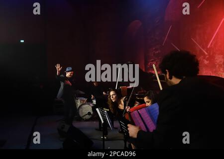 13. März 2023, Turin, Italien: Jeremiah Fraites, Mitbegründer der Band „The Lumineers“ führt eine eindrucksvolle Live auf, um sein neues Album „Piano Piano“ im Sala Duomo der OGR Officine Grandi Riparazioni zu präsentieren. (Kreditbild: © Bruno Brizzi/Pacific Press via ZUMA Press Wire) NUR REDAKTIONELLE VERWENDUNG! Nicht für den kommerziellen GEBRAUCH! Stockfoto