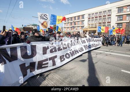 Chisinau, Moldawien - 12. März 2023: Rallye gegen die Regierung in Chisinau, organisiert von "Bewegung für das Volk" Stockfoto