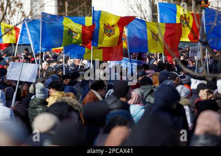 Chisinau, Moldawien - 12. März 2023: Rallye gegen die Regierung in Chisinau, organisiert von "Bewegung für das Volk" Stockfoto