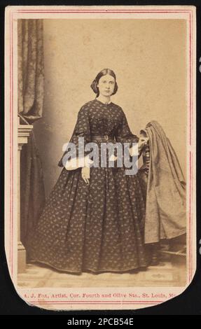 Unidentifizierte Frau, Porträt in voller Länge, stehend, mit Blick nach vorne / A.J. Fuchs, Künstler, AdR. Vierte & Olive Sts., St. Louis, Mo.. Liljenquist Family Sammlung von Bürgerkriegsfotos, pp/liljpaper, pp/liljwoch. Frauen, 1860-1870, Usa, Geschichte, Bürgerkrieg, 1861-1865, Frauen, Gewerkschaft. Stockfoto