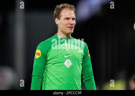 ALMERE, NIEDERLANDE - MÄRZ 13: Stellvertretender Schiedsrichter Sjoerd Nanninga beim niederländischen Keukenkampioendivisie-Spiel zwischen dem FC Almere City und dem VVV Venlo im Yanmar Stadion am 13. März 2023 in Almere, Niederlande (Foto: Patrick Goosen/Orange Pictures) Stockfoto