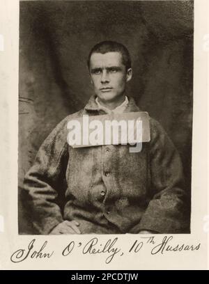 1866 , IRLAND : der in Irland geborene Dichter und Schriftsteller John Boyle O'Reilly ( 1844 - 1890 ). Das Foto ist Teil der Fotosammlung des Mountjoy Gefängnisses, die von Thomas Larcom fotografiert wurde. Im Jahr 1865 trat O'Reilly der irischen Republikanischen Bruderschaft bei, die damals allgemein als Fenians bekannt war, einer geheimen Rebellengesellschaft, die sich der Planung und Durchführung eines bewaffneten Aufstands gegen die britische Herrschaft verschrieben hat. - SCRITTORE - LETTERATURA - LITERATUR - letterato - POETA - POESIA - POESIE - POESIE - Portrait - Rituto - Moogshot - moog-shot - foto segnaletica - Gefängnis - Prigione - Carcerato - inhaftiert - IRLANDA - IRLAND Stockfoto