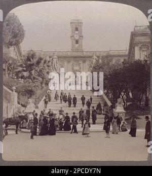 Ca. 1895 , ROM , ITALIEN : PALAZZO DEL CAMPIDOGLIO e del Comune di Roma , Foto von Underwood und Underwood , USA PHOTO-STEREO - ITALIA - FOTO STORICHE - GESCHICHTE - GEOGRAFIEN - GEOGRAFIE - ARCHITETTURA - ARCHITEKTUR - ROM - ARCHÄOLOGIE - MONUMENTO - ANTIKE ROM - ANTICA ROMA - FORI IMPERIALI - GROSSE TOUR - TOURISTEN - TURISTA - TURISTI - TURISMO - TOURISMUS ---- Archivio GBB Stockfoto