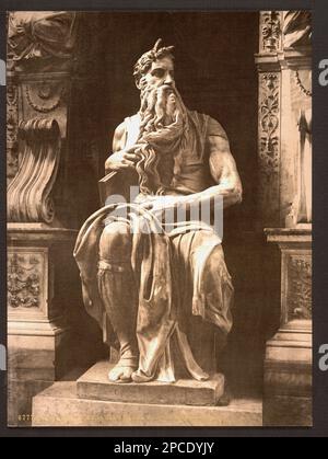 1895 Ca , ROMA , ITALIEN : Photochrome with Sitzen MOSES with the TEN COMMANDEMENTS Tablets in Rome , Von dem gefeierten italienischen Renaissance-Bildhauer MICHELANGELO BONARROTI - RELIGIONE CATTOLICA EBRAICA - KATHOLISCHE RELIGION EBRAIC - JÜDISCH - MOSHE' - MOYSES - ebraismo - JÜDISCH - EBREO - EBREI - TAVOLE DEI DIECI COMANDAMENTI - Patriarca - PORTRAIT - ARRATTO - PORTRAIT - MOSE' - Moshe - Bart - barba - ARTE - KUNST - SCULTURA - SKULPTUR - Michel Angelo - Buonarroti - statua - Statue - ITALIA - Mosé --- Archivio GBB Archivio Stockfoto