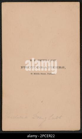 Frederick Douglass, dreiviertel langes Porträt, sitzend / B.F. Smith & Son, Fotografen, 91 Middle Street, Portland. Liljenquist Family Sammlung von Bürgerkriegsfotografien , ausgestellt: "Called to the Camera: Black American Studio Photographers" im New Orleans Museum of Art, 1 Collins Diboll Circle, City Park, New Orleans, LA 70124, September 15, 2022-8. Januar 2023, pp/liljpaper. Douglass, Frederick, 1818-1895, Usa, Geschichte, Bürgerkrieg, 1861-1865. Stockfoto