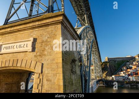 Luis-Brücke 1, in porto, Portugal. 10. Februar 2023. Stockfoto