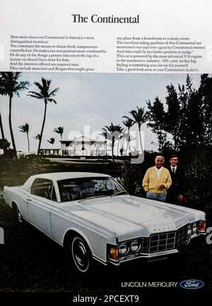 Werbespot von Ford Continental in einer Zeitschrift von NatGeo im Juni 1969 Stockfoto