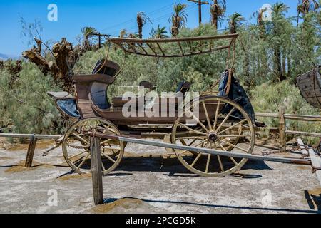 Death Valley, USA - 19. Juli 2008: Alte historische Bühnenwagen auf der Ranch im Death Valley Stockfoto