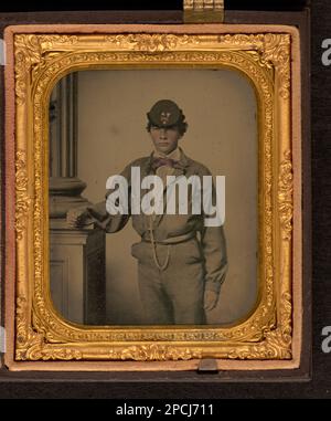 Zwei unidentifizierte Soldaten, möglicherweise Brüder, vom 4. Virginia Heavy Artillery Regiment in Uniform. Liljenquist Family Sammlung von Bürgerkriegsfotos, FAmbrotype/Tintype Fotoserie, pp/liljconfed. Konföderierte Staaten von Amerika, Armee, Virginia Heavy Artillery Regiment, 4., Leute, 1860-1870, Soldaten, Konföderat, 1860-1870, Militäruniformen, Konföderat, 1860-1870, USA, Geschichte, Bürgerkrieg, 1861-1865, Militärpersonal, Konföderierter. Stockfoto