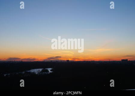 Sonnenuntergang über der Skyline von London Stockfoto