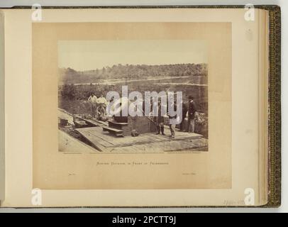 Mörteldiktator vor Petersburg / Negativ von David Knox ; positiv von A. Gardner.. Illus. In: Gardners fotografisches Skizzenbuch des Krieges / Alexander Gardner. Washington, D.C. : Philp & Solomons, [c1866], v. 2, no 75, Copyright A. Gardner, Titel von item. Vereinigte Staaten, Army of the Potomac, 1860-1870, Artillerie (Waffen), Virginia, 1860-1870, USA, Geschichte, Bürgerkrieg, 1861-1865, Militärpersonal, USA, Geschichte, Bürgerkrieg, 1861-1865, Ausrüstung und Zubehör. Stockfoto