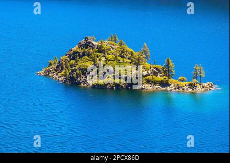 Fannette Island befindet sich in der Emerald Bay von Lake Tahoe, Kalifornien Stockfoto