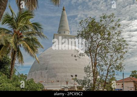 09 10 2007 Vintage Mirisaveti, Mirisavetiya, Dagoba, erbaut von König Dutugamunu Anuradhapura Sri Lanka Asien. Stockfoto