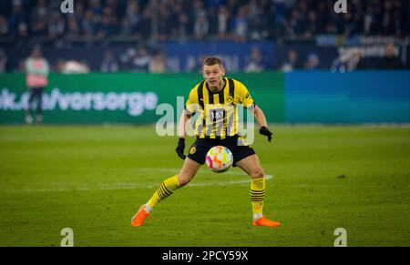 Gelsenkirchen, Deutschland. 11. März 2023. Julian Ryerson (BVB) FC Schalke 04 – Borussia Dortmund 11.03.2023 Copyright (nur für journalistische Zwecke) Stockfoto