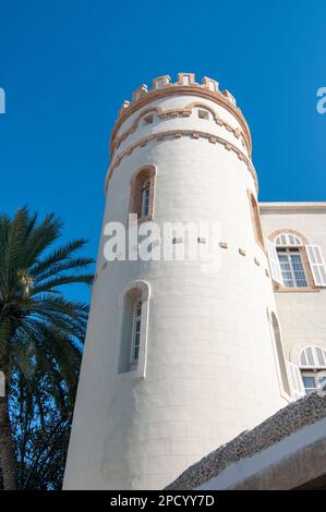 Türmgebäude aus dem 19. Jahrhundert in der Yefet Street, Jaffa Israel in der Vergangenheit beherbergte das Gebäude ein Nonnenkloster und später eine Schule heute ist es das Soho House T. Stockfoto