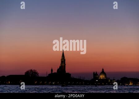 Sonnenuntergang in der Lagune von Venedig, Italien Stockfoto