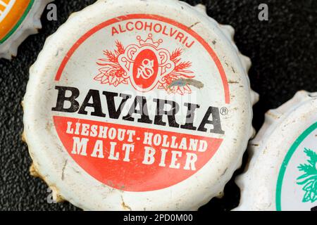 Tjumen, Russland-15. Februar 2023: Alte Mütze aus dem Bier Bayern. Bayern wurde vor 1680 gegründet. Stockfoto