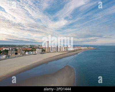 Luftblick mit Strand und Stadtbild, Vlissingen, Zeeland, Niederlande, Europa Stockfoto