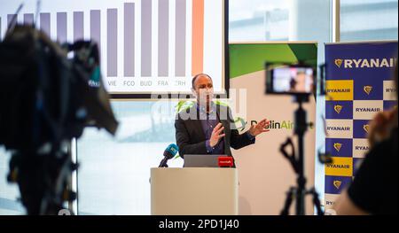 Kenny Jacobs, Geschäftsführer der Dublin Airport Authority, während der gemeinsamen Pressekonferenz von Ryanair und der Dublin Airport Authority in der Dublin Airport Central, auf der der Flugplan von Ryanair für den Sommer 2023 bekannt gegeben wurde. Foto: Dienstag, 14. März 2023. Stockfoto