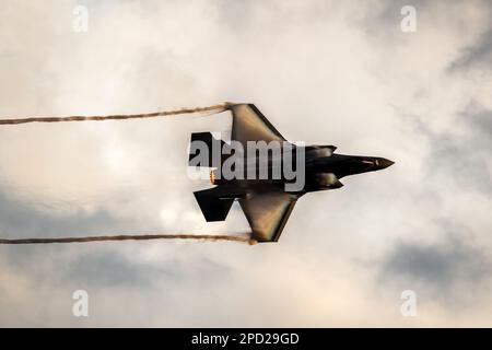 US Air Force 495. Kampfgeschwader Lockheed Martin F-35 Lightning II Kampfflugzeuge vom Lakenheath Airbase fliegen. Sanicole, Belgien - September 10 Stockfoto