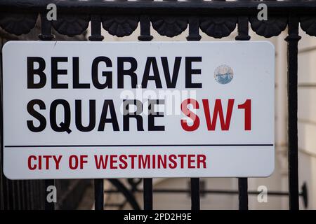 Straßenschild am Belgrave Square. Stockfoto