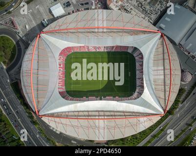 Estadio do Sport Lisboa e Benfica. Mehrzweckstadion in Lissabon, Portugal. Drohnen-Perspektive. Fußballstadion Stockfoto