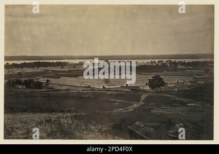 Giesboro, Dr. Med Alternativer Titel aus veröffentlichter Quelle: Allgemeiner Überblick über das Autohaus in Giesboro; Juli 1865, Titel von Artikel, veröffentlicht in: Russell's Civil war Photos : 116 historische Drucke / von Andrew J. Russell ; mit einem Vorwort von Joe Buberger und Matthew Isenberg. New York : Dover Publications, c1982, No 73. Militärdepots, Washington (D.C.), 1860-1870, Vereinigte Staaten, Geschichte, Bürgerkrieg, 1861-1865, Militäreinrichtungen, Union. Stockfoto