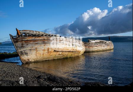 Verlassene Trawler in Salen Bay auf der Insel Mull Stockfoto