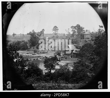 Jericho Mills, Virginia. Blick auf den North Anna River vom Südufer, Canvas Ponton Bridge und Ponton Train auf der gegenüberliegenden Uferseite, 24. Mai 1864. Bürgerkriegsfotos, 1861-1865. Usa, Geschichte, Bürgerkrieg, 1861-1865. Stockfoto