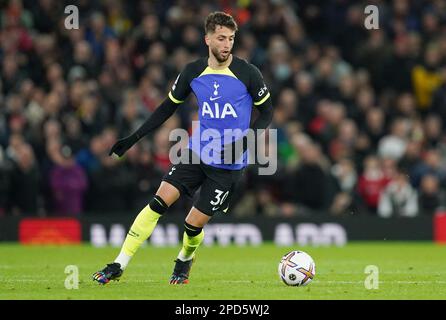 Tottenham Hotspurs Rodrigo Bentancur während des Premier League-Spiels in Old Trafford, Manchester. Bilddatum: Mittwoch, 19. Oktober 2022. Das Foto sollte lauten: Nick Potts/PA Wire. EINSCHRÄNKUNGEN: NUR REDAKTIONELLE VERWENDUNG Keine Verwendung mit nicht autorisierten Audio-, Video-, Daten-, Spiellisten, Club-/Liga-Logos oder Live-Diensten. Online-Nutzung im Spiel beschränkt auf 120 Bilder, keine Videoemulation. Keine Verwendung für Wetten, Spiele oder Veröffentlichungen von Clubs/Ligen/Spielern. Stockfoto