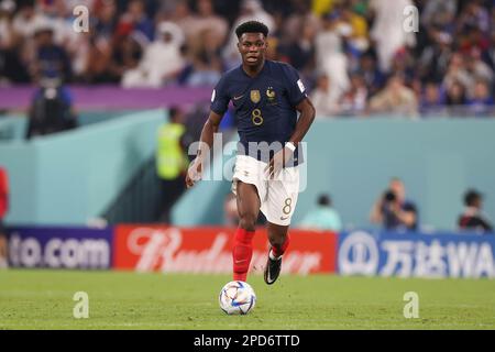 Aurelien Tchouameni von Frankreich in Aktion während des FIFA-Weltmeisterschafts-Qatar-2022-Spiels zwischen Frankreich und Dänemark im Stadium 974. Endstand: France 2:1 Dänemark. Stockfoto