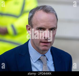 London, Großbritannien. 14. März 2023. Dominic Raab vor dem Kabinettsbüro 70 Whitehall, London UK. Kredit: Ian Davidson/Alamy Live News Stockfoto