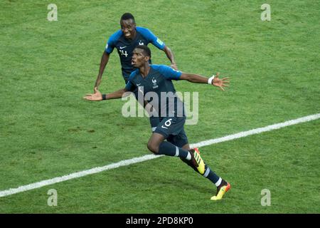 ARCHIVFOTO: Paul POGBA wird am 15. März 2023 30 Jahre alt, Torschütze Paul POGBA (vo., FRA) jubelt mit Blaise MATUIDI (FRA) über das Ziel 3:1 für Frankreich, Jubel, Jubeln, Jubeln, Jubeln, Freude, Cheers, Celebrate, Goaljubel, whole figure, France (FRA) - Croatia (CRO) 4: 2, final, Game 64, am 15. Juli 2018 in Moskau; Fußballweltmeisterschaft 2018 in Russland ab 14,06. - 07/15/2018. Â Stockfoto