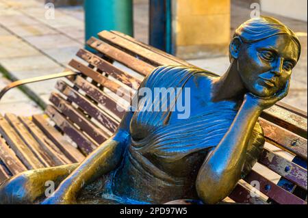Oviedo, Asturien, Spanien: Skulptur namens La Bella Lola von Carmen Fraile Stockfoto