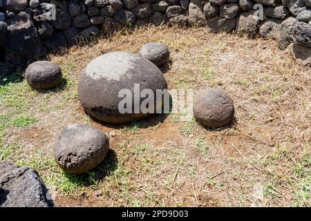 Der Magnetstein von Te Pito Kura im archäologischen Komplex Te Pito Kura auf der Osterinsel. Stockfoto