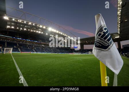 Porto, Portugal. 14. März 2023. Ein allgemeiner Blick auf das Stadion vor dem Spiel der UEFA Champions League im Estadio do Dragao, Porto. Der Bildausdruck sollte lauten: Jonathan Moscrop/Sportimage Credit: Sportimage/Alamy Live News Stockfoto