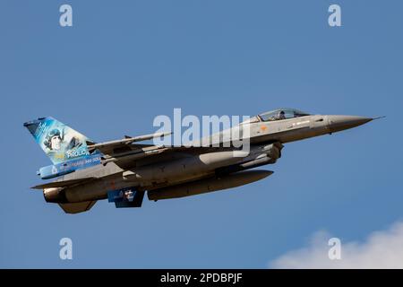 Die belgische Air Force 349 Staffel 80. Jubiläum F-16 kurz nach dem Start auf der RAF Waddington während der Cobra Warrior Übung 2023. Stockfoto