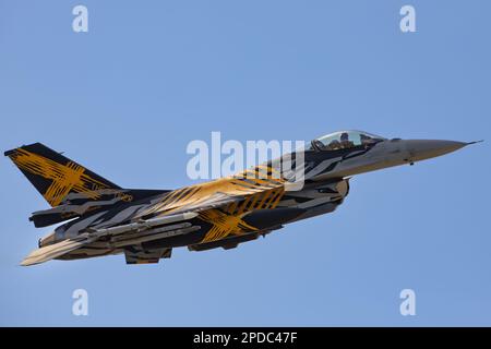 Die belgische Air Force X-Tiger F-16 Fighting Falcon startete während der Cobra-Krieger-Übung 2023 von der RAF Waddington. Stockfoto