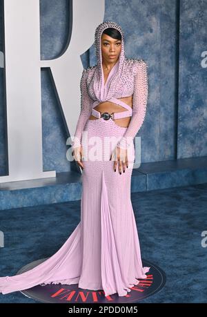 Beverly Hills, USA. 12. März 2023. Naomi Ackie auf der 2023 Vanity Fair Oscar Party im Wallis Annenberg Center. Bildnachweis: Paul Smith/Alamy Live News Stockfoto