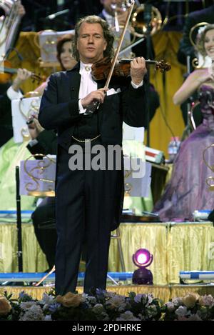 Andre Rieu tritt live in einem Konzert in der Acer Arena auf. Sydney, Australien - 15.10.09 Stockfoto