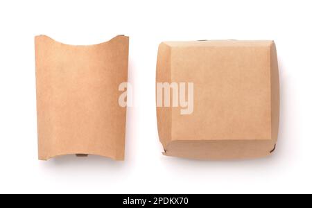 Draufsicht auf braunen Papierburger und Pommes-Frites-Boxen isoliert auf weiß Stockfoto