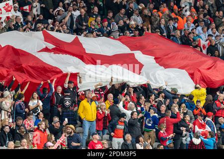 Vancouver, Kanada. 4. März 2023. Anhänger aus Kanada nehmen am jährlichen Rugby Sevens-Turnier von HSBC Canada auf dem BC Place Teil. Kredit: Joe Ng Stockfoto