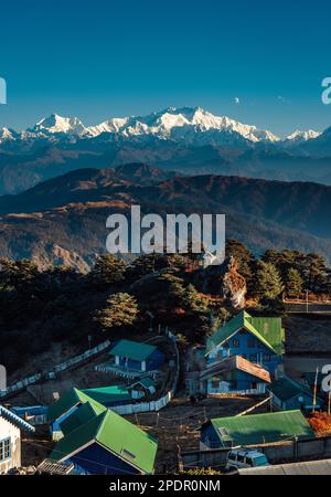 Sandakphu ist der höchste Gipfel im Bundesstaat Westbengalen, Indien. Stockfoto