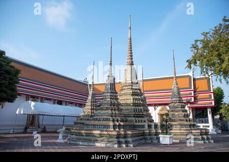 Wunderschöner Cheedi im Wat Pho, Bangkok. Es ist einer der ältesten und größten Tempel in Bangkok mit dem berühmten liegenden Buddha Stockfoto