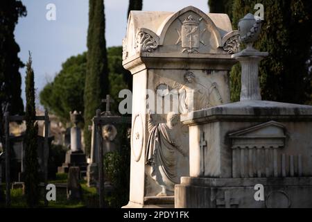 Der englische oder protestantische Friedhof in Florenz, Italien. Unter den Gräbern ist die der Dichterin Elizabeth Barrett Browning und Fanny Holman-Hunt Stockfoto