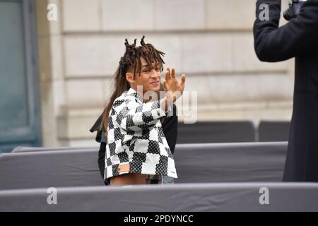 Jaden Smith vor Louis Vuitton, während der Paris Fashion Week Stockfoto