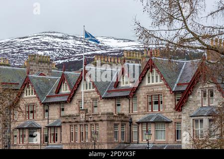 Fife Arms Hotel Braemar Scotland, direkt vor dem Hotel Stockfoto